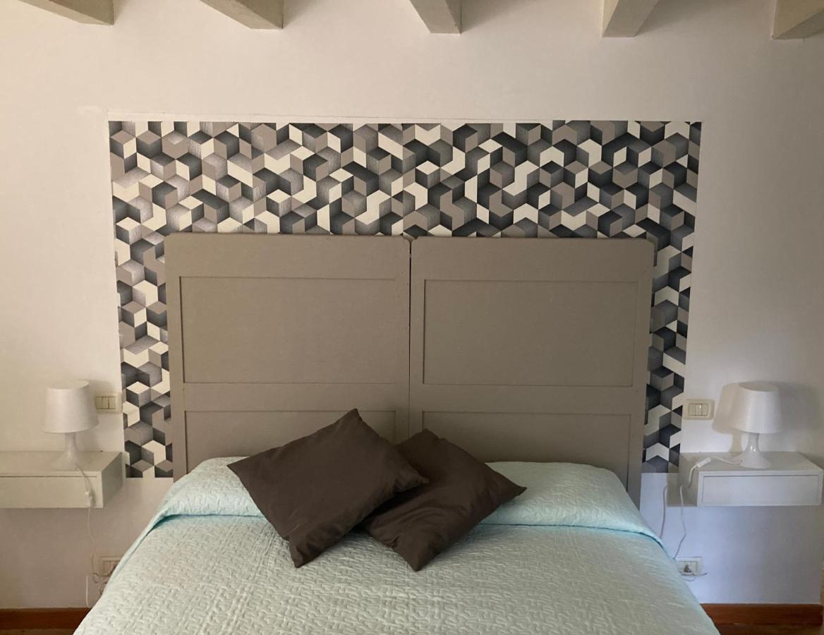 Casapiedicastello Apartment Кастелнуово дел Гарда Екстериор снимка